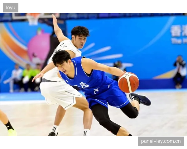 广东队结束赛季后面临阵容调整，内线与锋线的引援迫在眉睫。